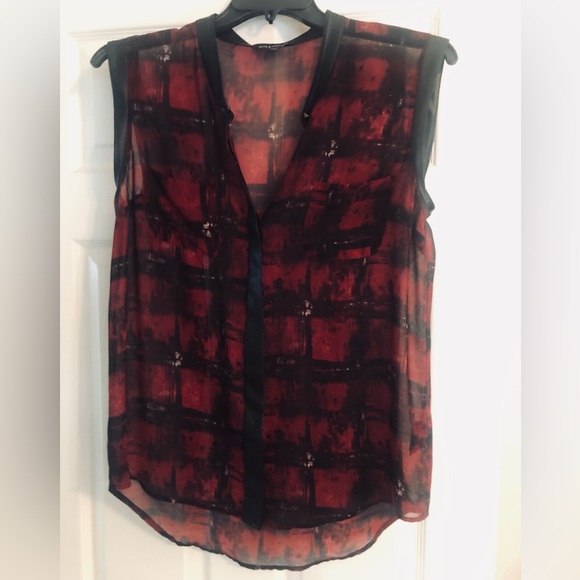 Summer top - Picture 1 of 2